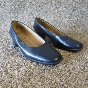 COMFORT FIRST BY FANFARES NAVY BLUE SIZE 6 LOW HEEL SLIP ON